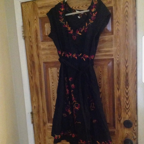 eshakti Dresses & Skirts - New Eshakti Dress Size 1x 18W Embroidered size 1x
